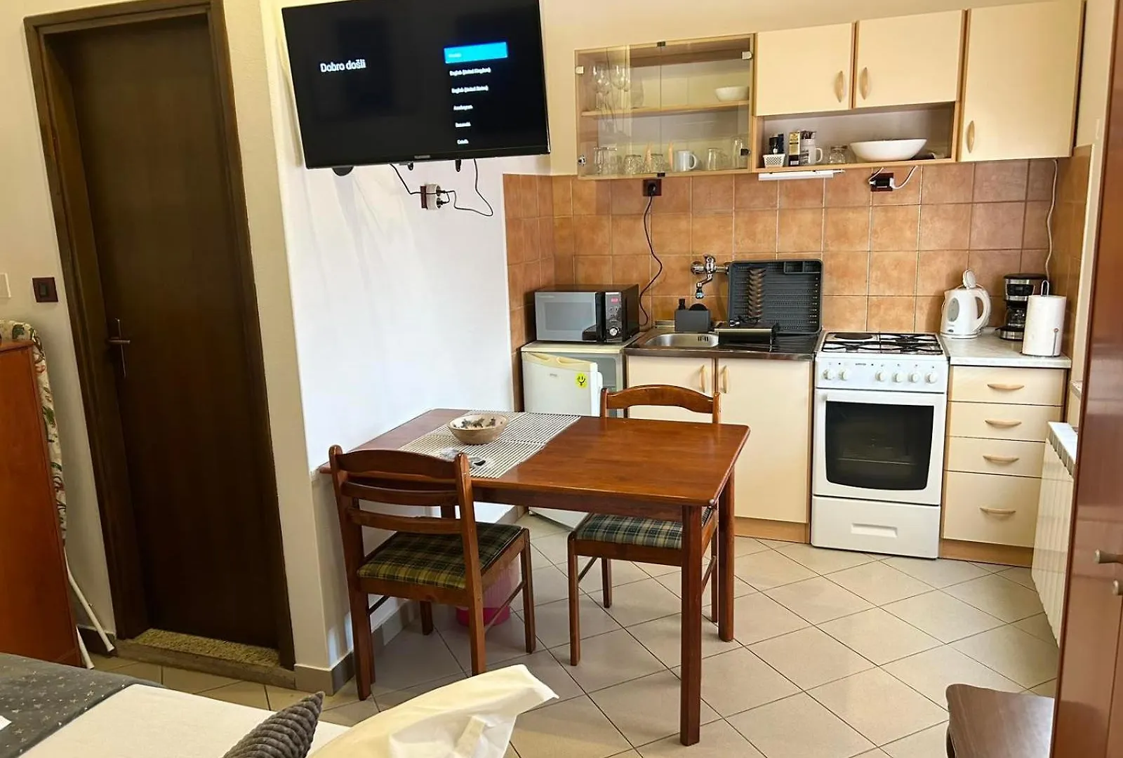 Apartment Studio Rosi 1, With Free Public Parking In A Quiet Location Pula Croatia